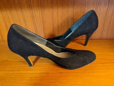 BOMBAS VINTAGE CLÁSSICAS GRACE KELLY CAMURÇA PRETA MARQUISE. LINDO. Excelente estado usado 10 N  - Imagem 1 de 4