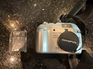 Olympus Digital Camera Camedia C-5000 Zoom 5.0MP Silver with remote control - Picture 1 of 8