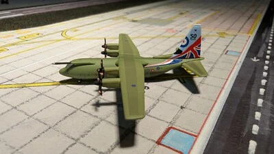 1:500  Herpa  537445  Lockheed Martin C-130J / C.5 Super Hercules  RAF  ZH883 - Bild 1 von 4