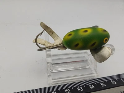 SEÑUELO FALLS BAIT Co FOOL LURE N FROG SPOT/Señuelo de pesca de colección/SEÑUELO DE CAÑA DE MOSCA/APAREJOS DE COLECCIÓN Foto 1 de 4