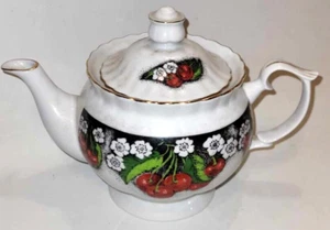 Vintage Chodziez Cherries Tea Pot small 1 pint Poland cherry - Picture 1 of 2