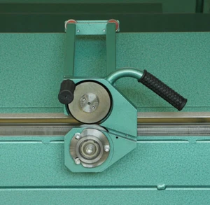Rollenschere, Fräser, Schlitzer 0,8 mm Kapazität - Zusatz zu RG-C Ordner / Bieger - Bild 1 von 5