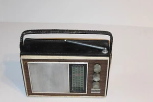Vintage Granada 14 Transistor W/AFC AM/FM/Air/Police Band Radio 14VF68 - Picture 1 of 12