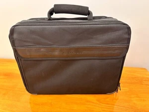 NEW Laptop Case for Road Warrior / Long Business Trips - KENSINGTON Model 64073A - Picture 1 of 7