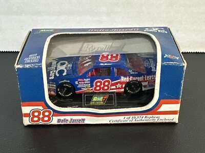DALE JARRETT #88 1996 WINNER'S CIRCLE RED CARPET LEASE 1:24 DIECAST CAR - Image 1 of 4