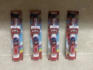 Miraculous Ladybug Spinbrush Spazzolino da denti a batteria per bambini CONFEZIONI 2 - Foto 1 di 1