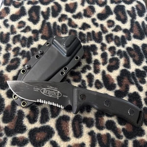 Microtech Currahee D-2 Partial Serrated Blade. - Picture 1 of 23