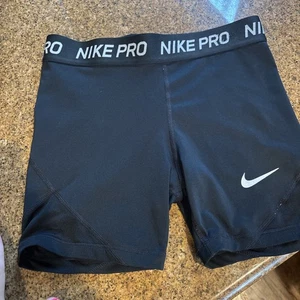 Girls Black Nike Pro Shorts Size Large Great Condition - Picture 1 of 6