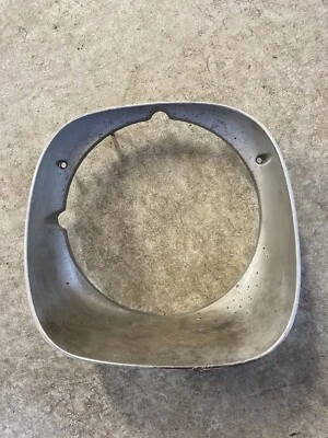 Pontiac Firebird 1974 1975 1976 transmisión am fórmula faro derecho bisel GM # 492666 Foto 1 de 4