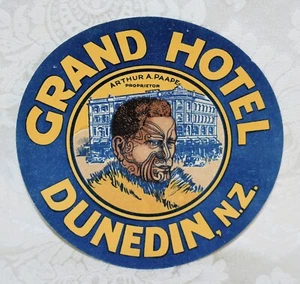125n. 20er Jahre GEPÄCKAUFKLEBER, GRAND HOTEL, DUNEDIN, NEUSEELAND, MAORI, TATTOO - Bild 1 von 2
