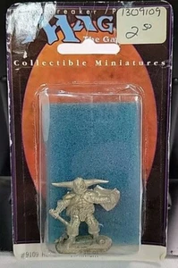 Figura Heartbreaker Presents Magic The Gathering #9109 Holy Armor Knight NUEVA EN CAJA - Imagen 1 de 3