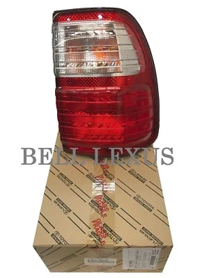 LENTE DE LUZ TRASERA EXTERIOR PARA PASAJERO DE FÁBRICA LEXUS 1998-2005 LX470 Foto 1 de 2