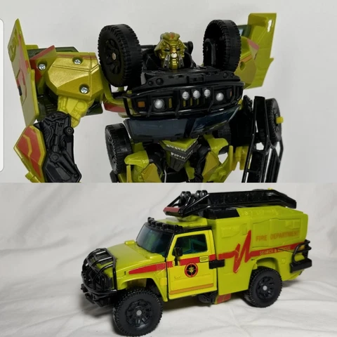 Transformers Movie Autobot Ratchet Voyager Class Figure Hasbro 2007 Cover