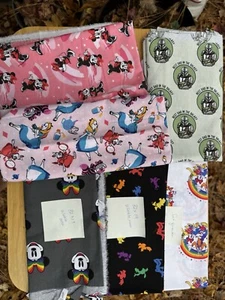 Disney Stoff Pride Minnie, Alice, Mini Rosa, Regenbogen Mickey And Friends �� - Bild 1 von 7