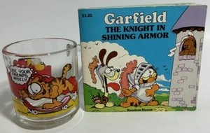 Vintage 1978 Garfield Mug and 1982 Soft Cover Book Knight In Shining Armor - Picture 1 of 12