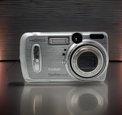 Kodak DX6440 Digital Camera 4.0MP, Silver UNTESTED - Image 1 of 4