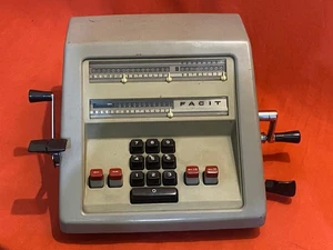 VINTAGE FACIT CM2-16 ADDING MACHINE CALCULATOR MANUAL MECHANICAL COMPLICATED - Picture 1 of 6