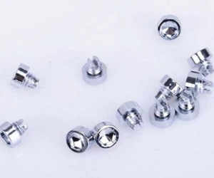 1 x Rivetto Ruota Plastica Cromato Argento Ricambio Labbro IDEALE PER TEST FIT J9 - Foto 1 di 2