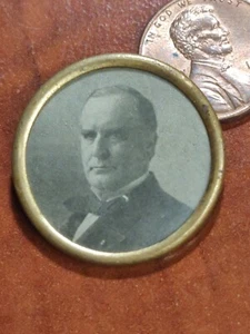 1900 William McKINLEY president photo collar stud lapel pin button  - Picture 1 of 4