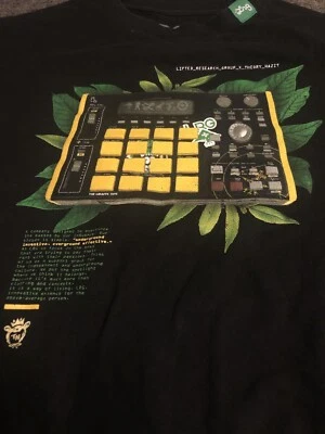 T-Shirt- Giraffe Tape- Small-Shipping discount! - Image 1 of 4