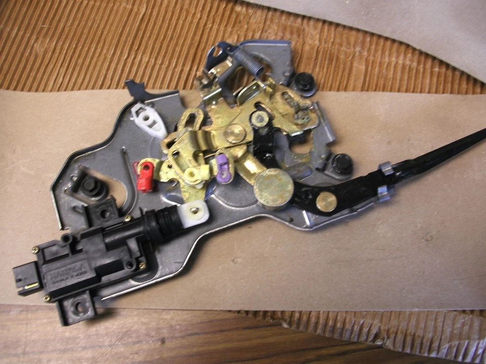 NUEVO MANDO PUERTA CORREDERA IZQUIERDA MOPAR OEM 5003377AB (BARB5474 DS1481) Foto 1 de 1