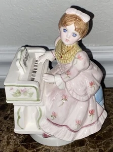 Caja de música giratoria para piano Schmid Woman porcelana Minuel de Bach 1983 Japón funciona - Imagen 1 de 6