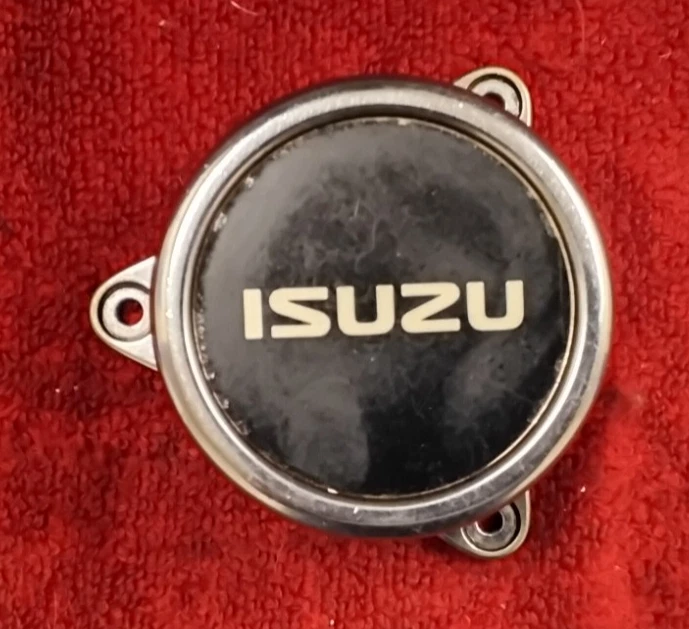 Isuzu Trooper, Vehicross : 1993, 1994, 1995, 1996-2002, 5" Chrome Center Cap Foto 1 de 4