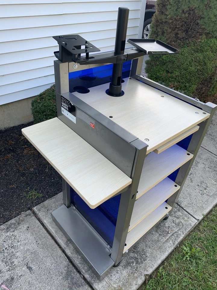 Carro móvil multiusos (carrito cajero móvil Best Buy) Foto 1 de 4