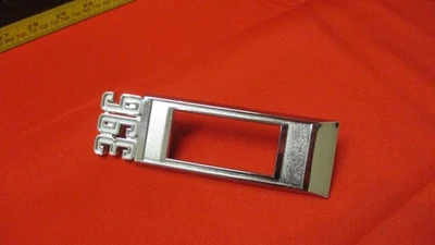 1969 CHEVROLET IMPALA CAPRICE BELAIR FRONT SIDE MARKER BEZEL 396 NOS NO BOX 1X - Image 1 of 4