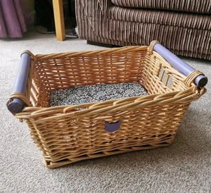 Small Wicker Basket Kitten Pet Bed Cosy Up Cycled Lilac with Removable Cushion - Picture 1 of 11