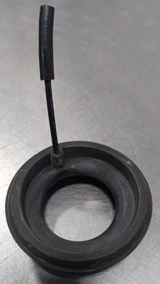 BMW X5 E53 2003  OEM GASOLINE FUEL TANK FILLER NECK SEAL POT 51.71-8 262 703 4Q - Image 1 of 4