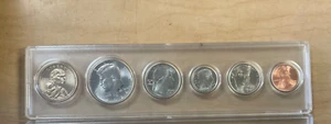 2024 Mint Set, Birth Set in New Holder; 6 BU/MS Coins; Dollar - Cent - Picture 1 of 4