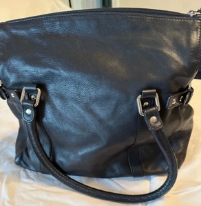 Nordstrom Black Genuine Leather made in Italy it has Cosmetic 2 L Phone Pockets - Picture 1 of 7