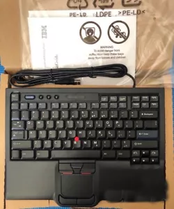 Genuine Lenovo ThinkPad SK-8845RC UltraNav USB Keyboard Trackpoint - US English - Picture 1 of 3