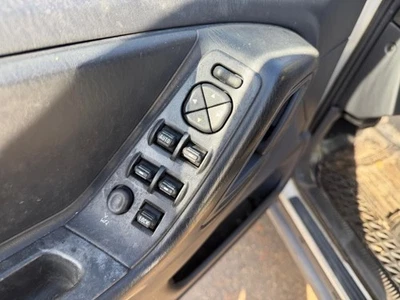 Fuse Box Engine Fits 00-04 GRAND CHEROKEE 104943472 Foto 1 de 4