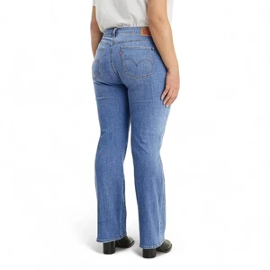 Levi's Women's Plus Size 18W Bootcut Jeans Stretch Mid-Rise Western Rodeo NWT - Picture 1 of 14
