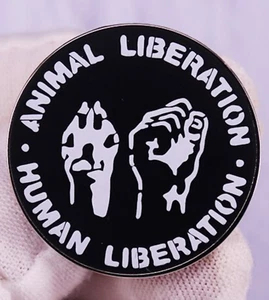 Insignia alfiler esmaltado de 1,2" Animal Liberation Human Liberation Derechos vegano veganismo vegano - Imagen 1 de 2