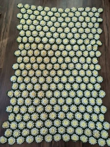 Vintage Daisy Chain Blanket Afghan Crochet  - Picture 1 of 11