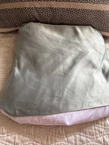Hotel Collection Fine Seafan Striped Queen Bedskirt Green Store Display Open Box - Bild 1 von 3