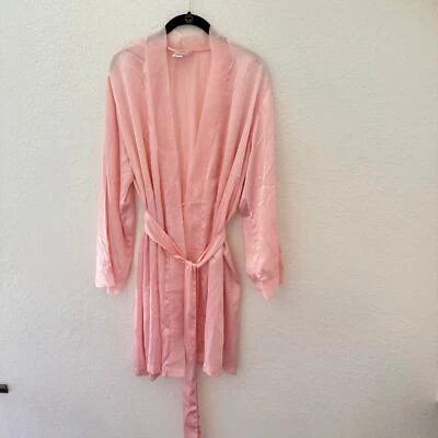 Женский большой розовый атласный халат Morgan Taylor с прозрачной окантовкой cottagecore fairycore - Изображение 1 из 4