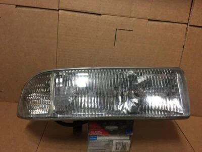 Faro pasajero Chevrolet 98-05 Blazer S10/Jimmy S15 91494 Foto 1 de 4