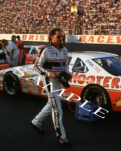 DALE EARNHARDT SR #3 GM GOODWRENCH CLOSE UP SHOT BRISTOL 8X10 GLOSSY PHOTO #C8 - Picture 1 of 1
