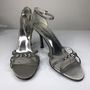 New Jacqueline Ferrar Size 7 1/2 M Silver Satin 3 Rhinestones Trim Silver Heels