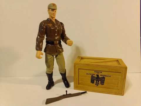 Indiana Jones German Soldier Disney Theme Park Action Figure loose complete RARE Cover
