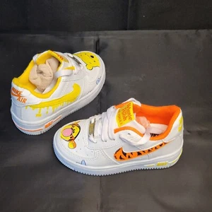 Winnie The Pooh & Tigger Nike Air Force 1 Kids Shoes Size 15 AF1 - Bild 1 von 9