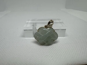 Chinese Jade 14K PENDANT Green Unity Knot Enhancer Yellow Gold Slide VTG - Picture 1 of 12