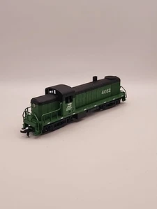 Vintage HO Gauge Burlington Northern Alco RS-2 Diesel Locomotive #4052 - Picture 1 of 8