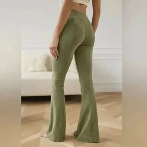 Out From Under UO Aria Seamed Stretch Flare Lounge Pant, Med, Green Pull-on Dorm - Picture 1 of 10