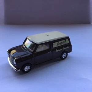 Vanguards 1/43 - Austin Mini Van Dewhurst The Butcher VA14004 Diecast Model Car - Picture 1 of 4