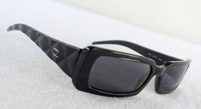 AUTÊNTICO VINTAGE 5046 CHANEL PRETO - ACOLCHOADO FALSO - ÓCULOS DE SOL (Caixa Versace) - Imagem 1 de 4
